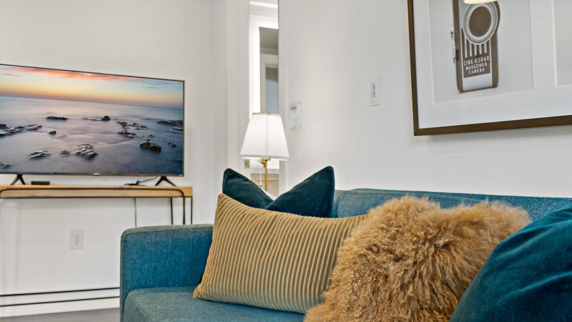 Pure Voyage Shaw Aparthotel Вашингтон Екстериор снимка