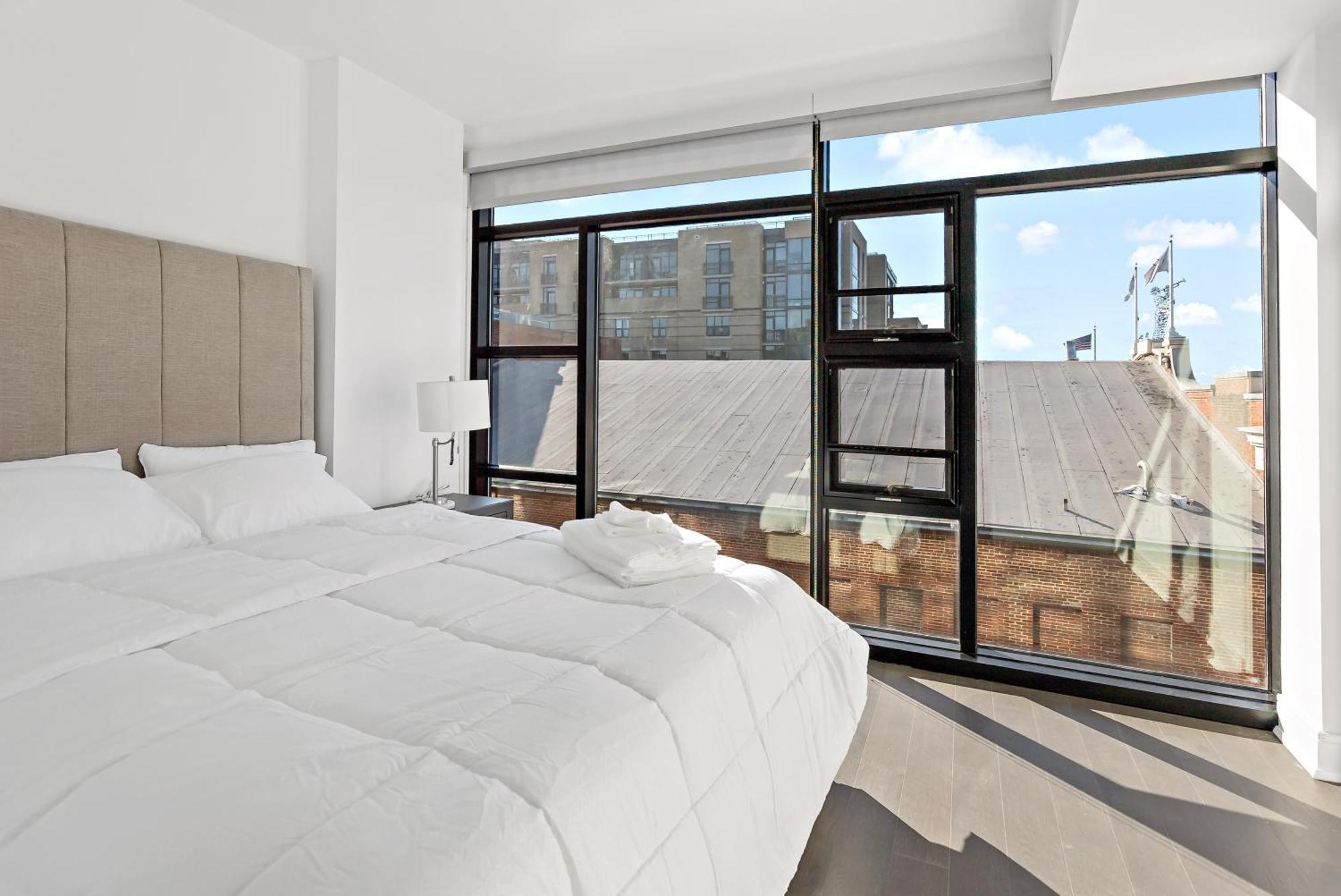 Pure Voyage Shaw Aparthotel Вашингтон Екстериор снимка