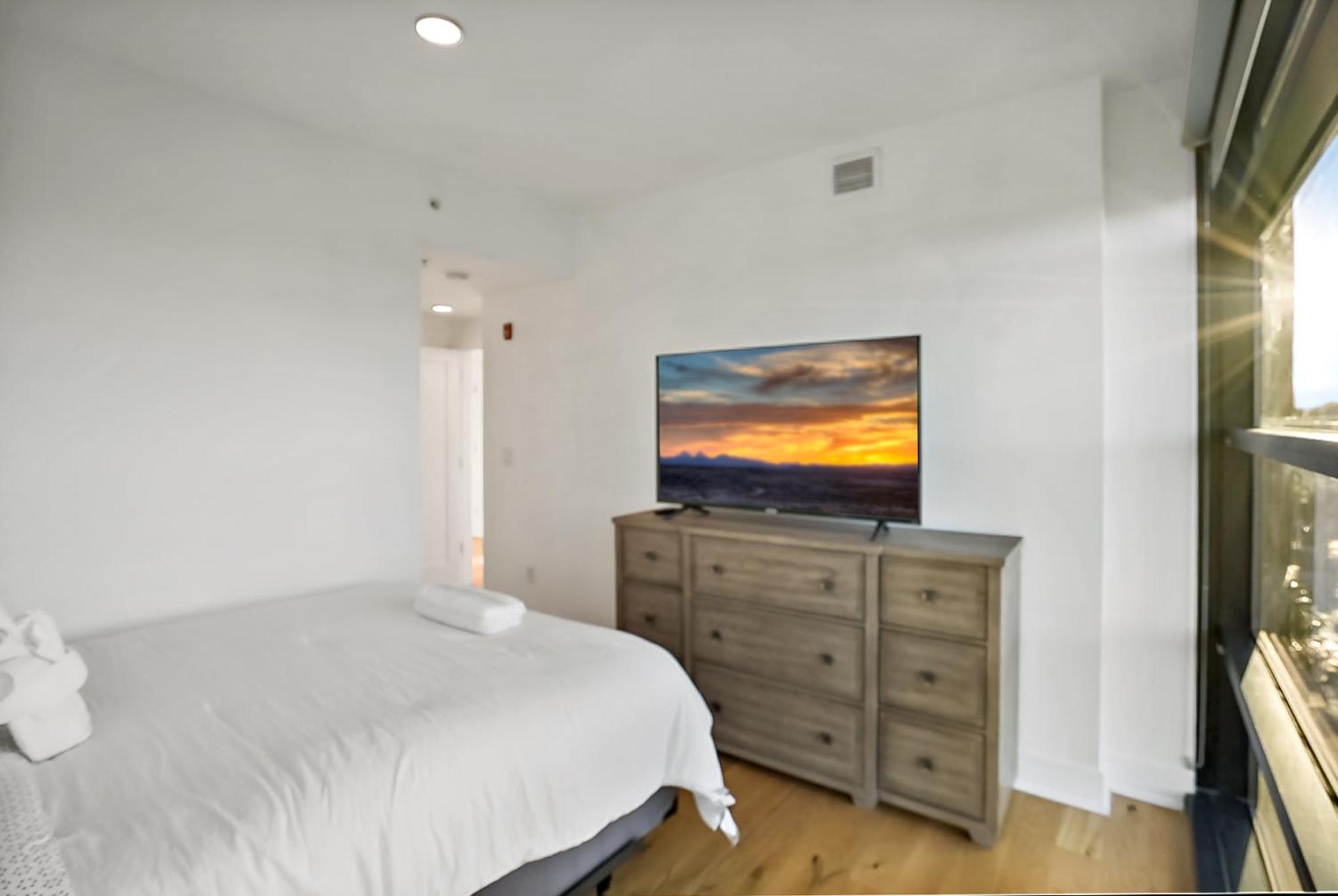 Pure Voyage Shaw Aparthotel Вашингтон Екстериор снимка